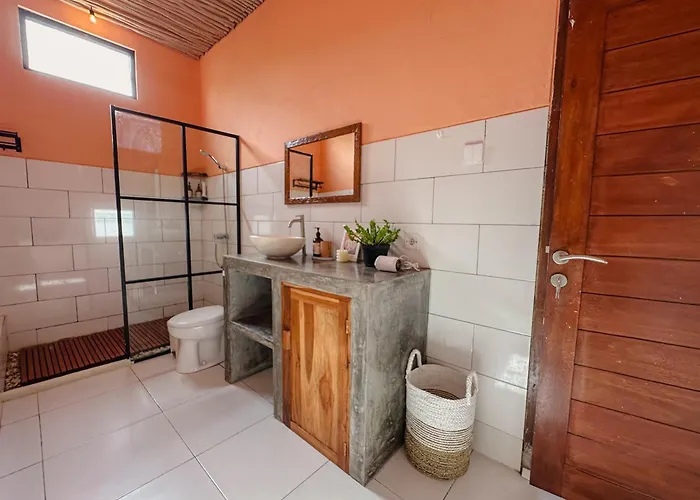 Tranquil 2br With Pool